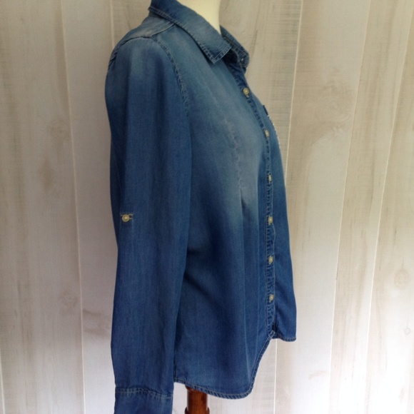 Jun & Ivy Soft Francesca Button Down Top - Picture 5 of 7